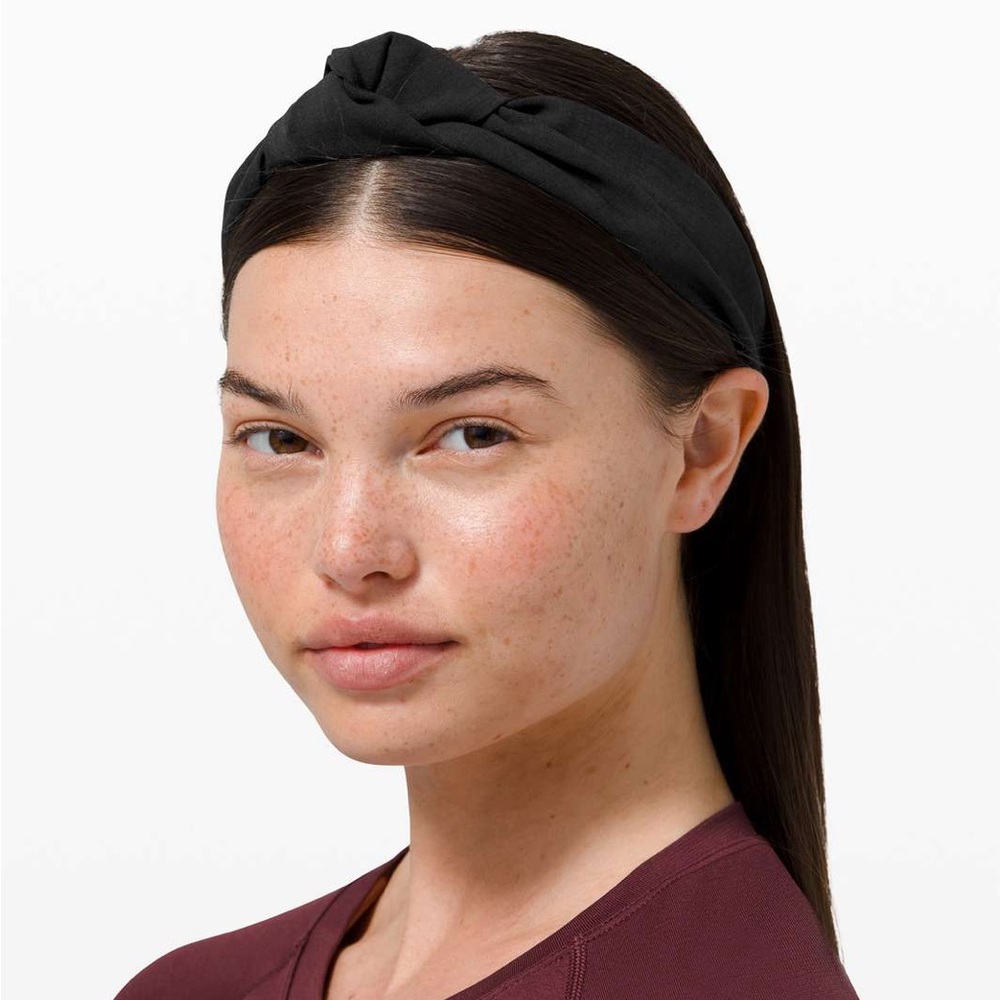 NWT Lululemon Black Knot Stopping Headband
